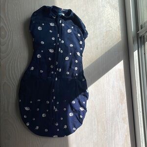 SleepeaHappiestBaby Swaddle with space pattern